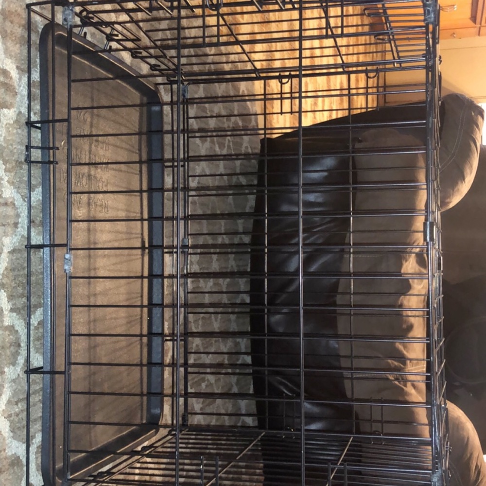 Medium dog crate